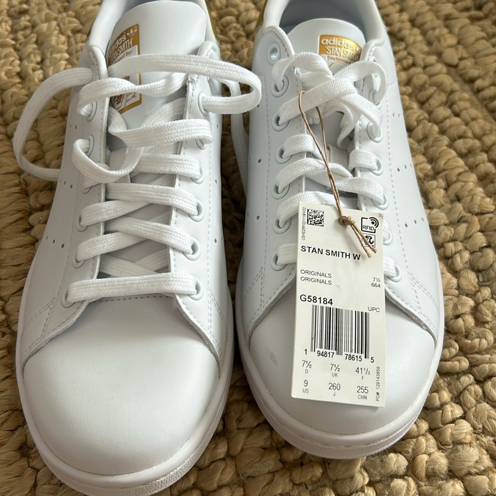 adidas Stan Smith White Gold Metallic shoes women’s size 9